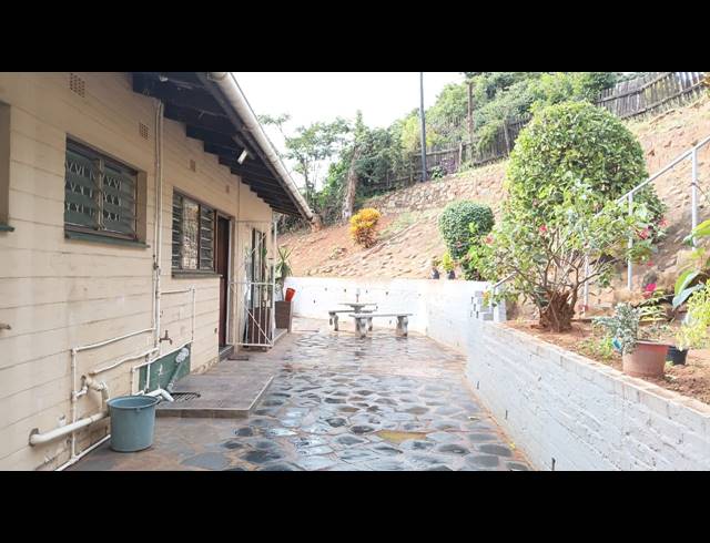 3 BEDROOM HOUSE FOR SALE IN BLUFF